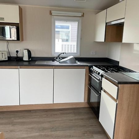 Sycamores Caravan Хелстон Экстерьер фото